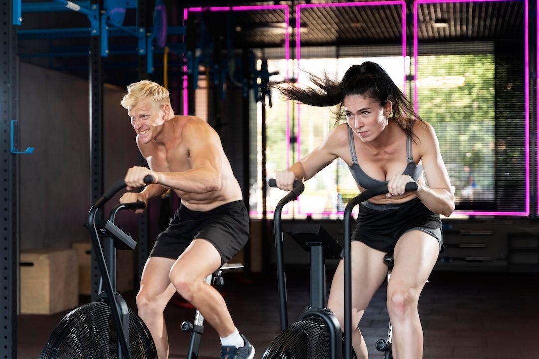 close-up-couple-doing-crossfit-workout.jpg